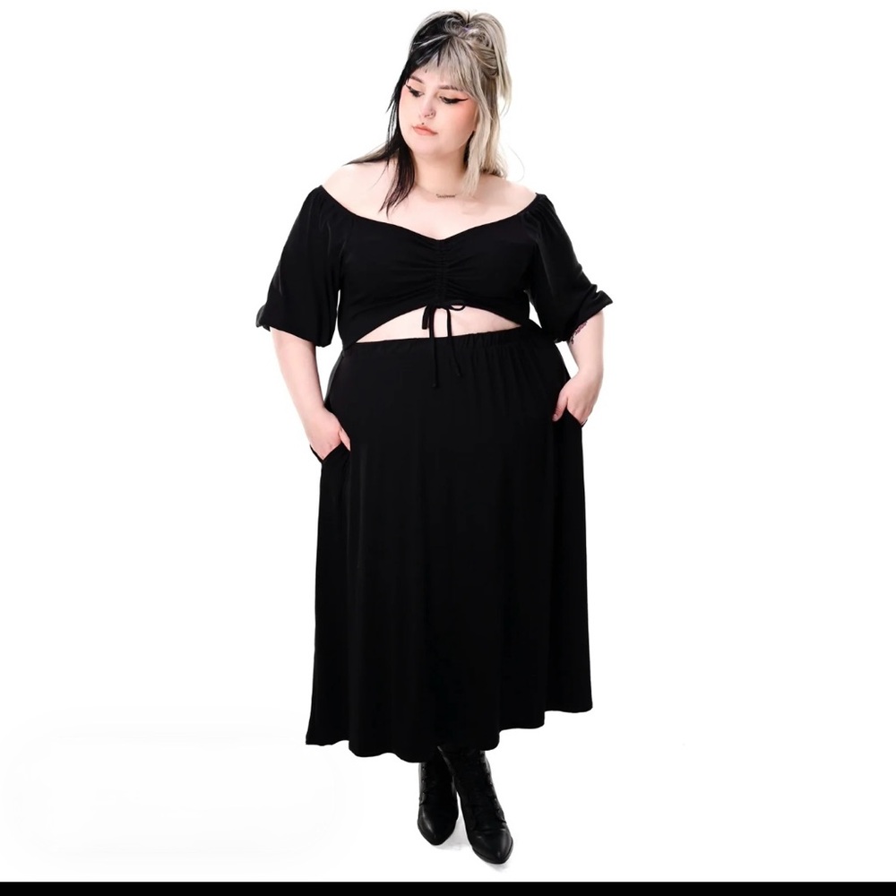 Foxblood Lydia Black Midi dress NWoT